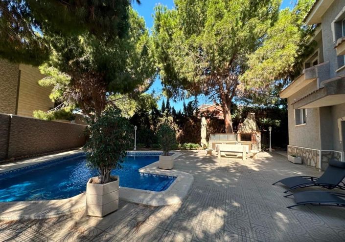 Image No.40-5 Bed Villa for sale