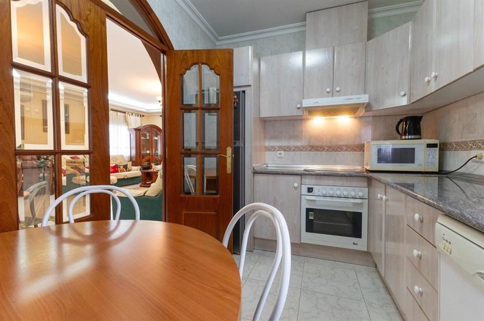 Image No.6-5 Bed Villa for sale