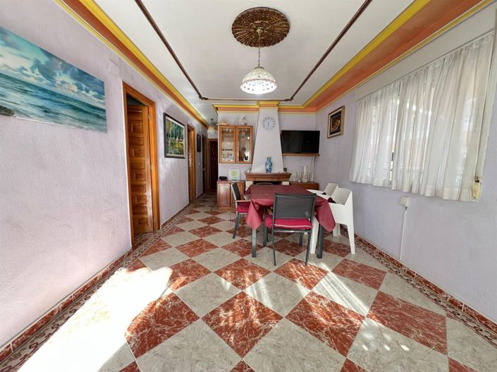 Image No.11-3 Bed House for sale