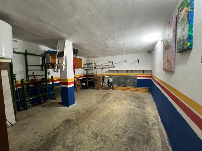 Image No.24-3 Bed House for sale