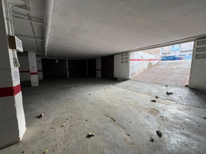 Image No.25-3 Bed House for sale