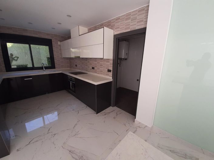 Image No.15-4 Bed Villa for sale