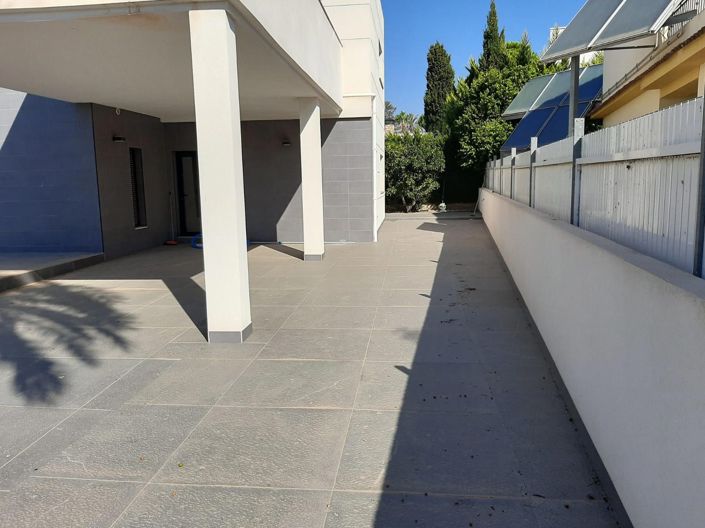 Image No.2-4 Bed Villa for sale