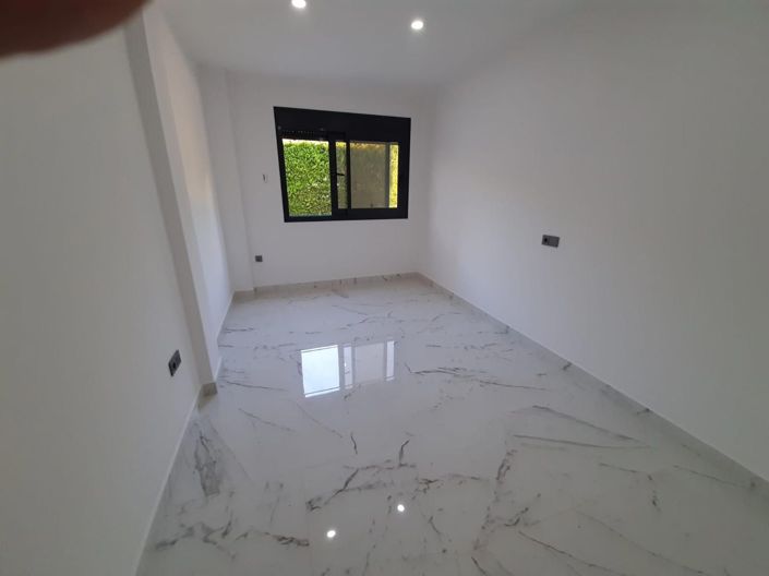 Image No.20-4 Bed Villa for sale