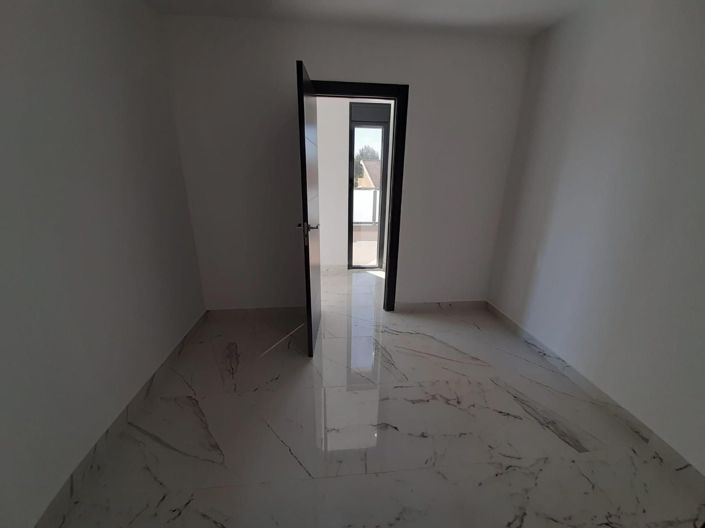 Image No.23-4 Bed Villa for sale