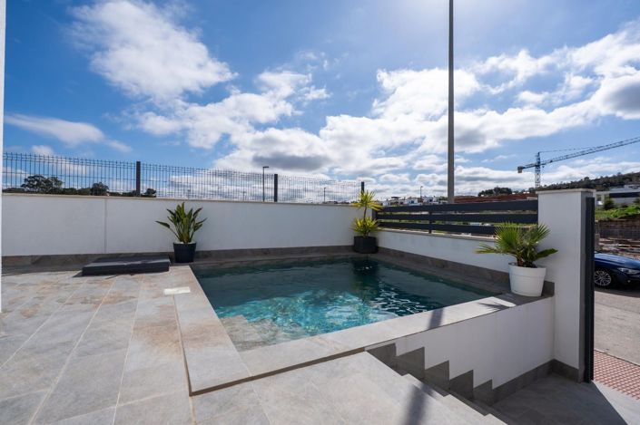 Image No.12-3 Bed House for sale