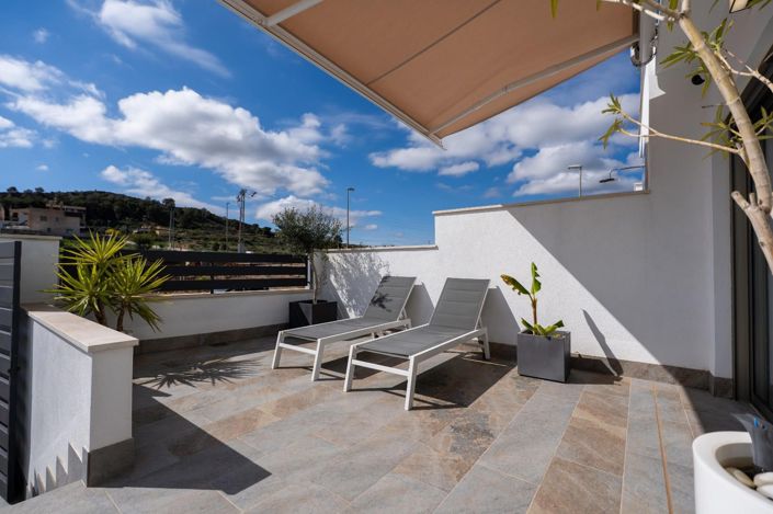 Image No.8-3 Bed House for sale