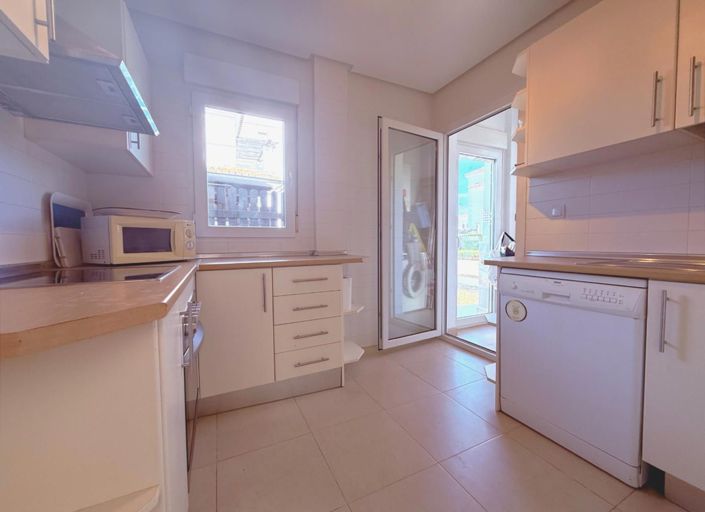 Image No.11-2 Bed Villa for sale