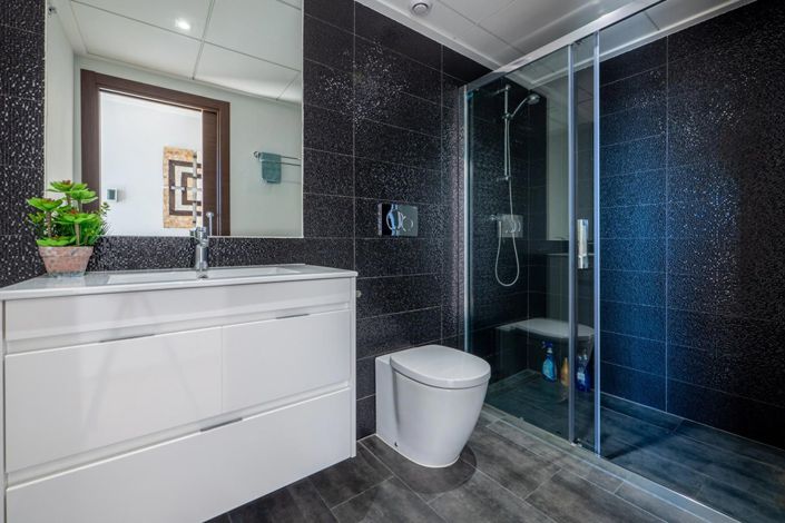 Image No.29-2 Bed House for sale