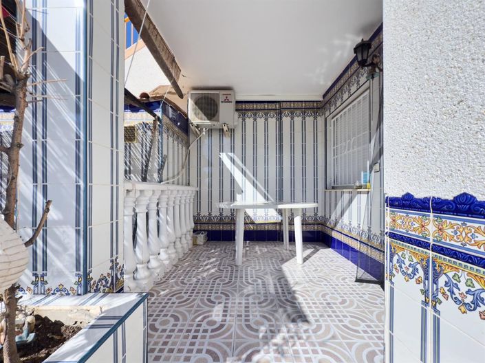 Image No.25-2 Bed Bungalow for sale