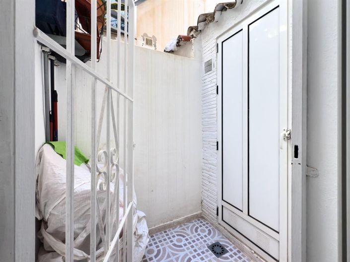 Image No.40-2 Bed Bungalow for sale