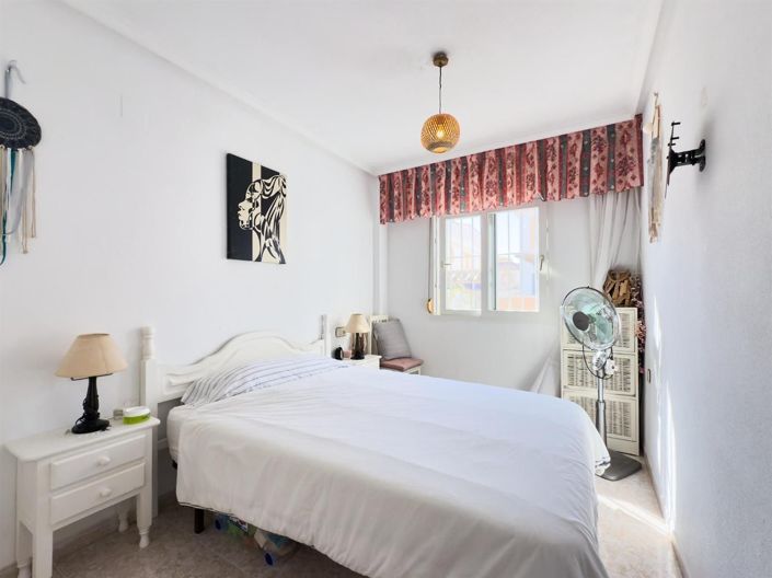 Image No.8-2 Bed Bungalow for sale