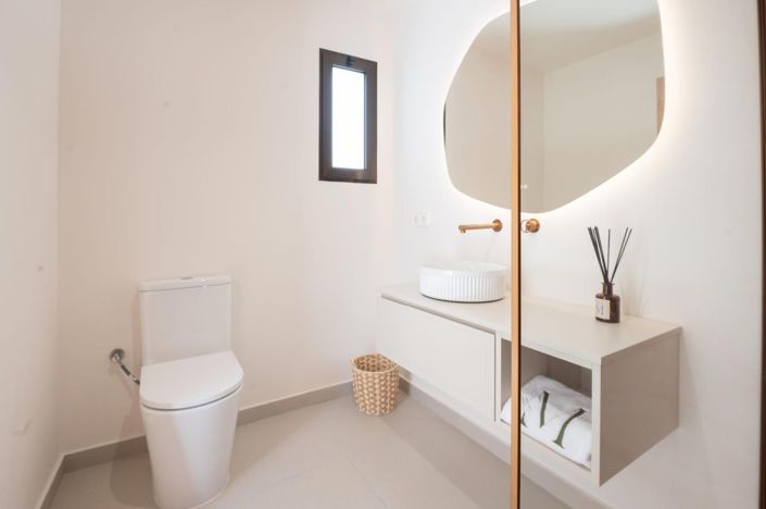 Image No.20-3 Bed Villa for sale