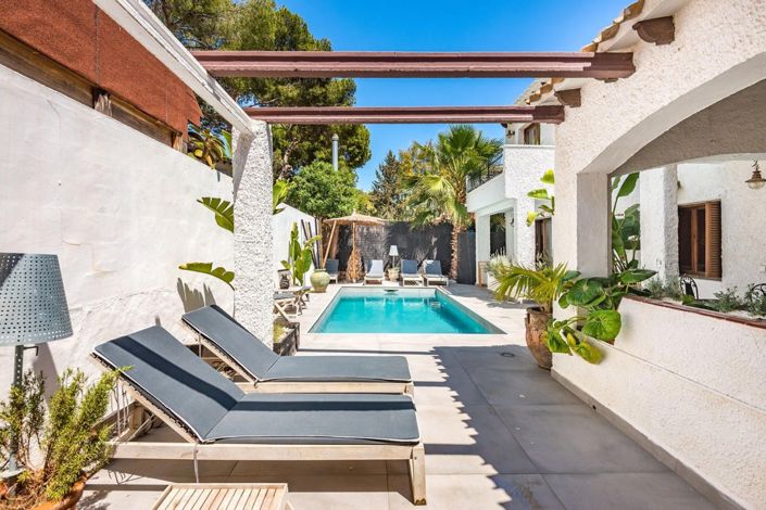 Image No.12-5 Bed Villa for sale