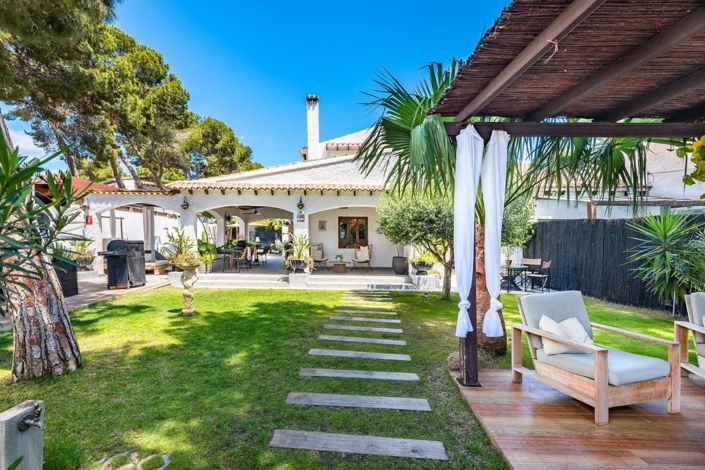 Image No.16-5 Bed Villa for sale