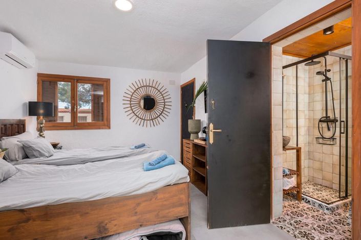 Image No.43-5 Bed Villa for sale