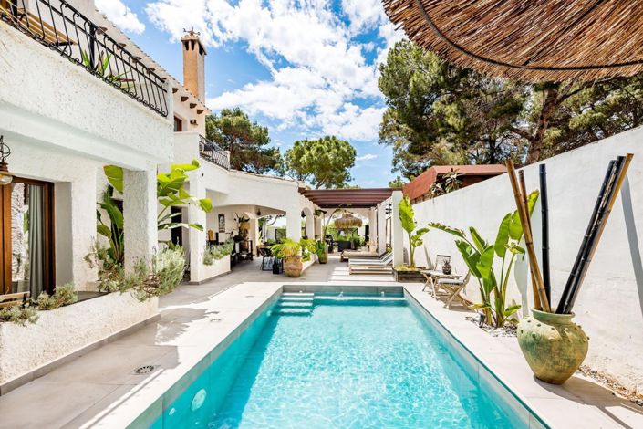 Image No.6-5 Bed Villa for sale