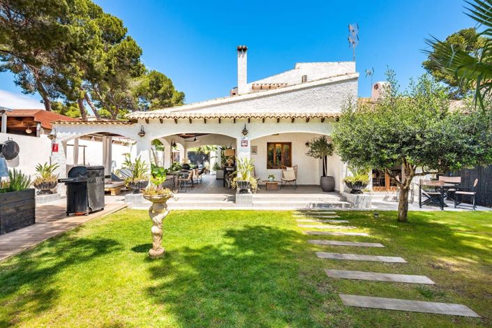 Image No.8-5 Bed Villa for sale