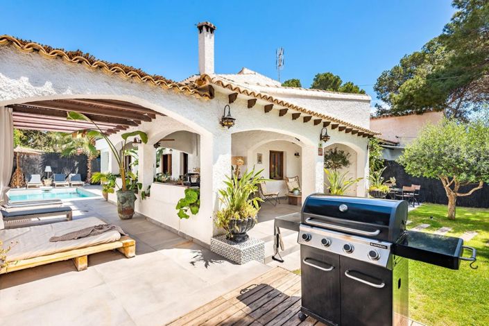 Image No.9-5 Bed Villa for sale