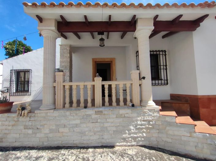 Image No.1-4 Bed Villa for sale