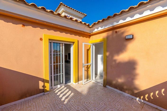 Image No.16-3 Bed Villa for sale