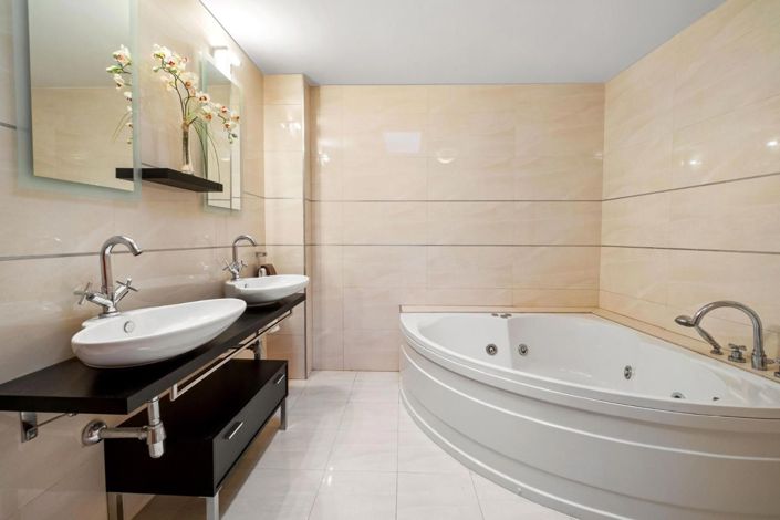 Image No.19-4 Bed Villa for sale