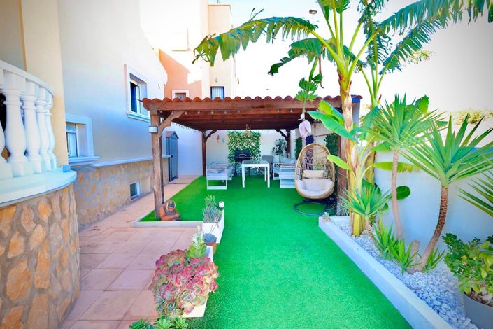 Image No.5-4 Bed Villa for sale