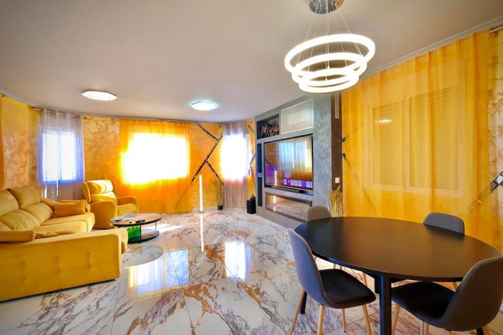 Image No.9-4 Bed Villa for sale