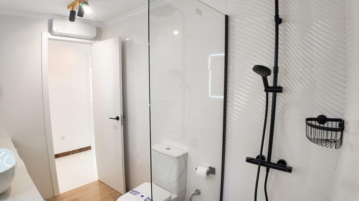 Image No.12-2 Bed Bungalow for sale