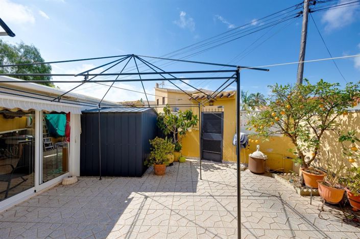 Image No.2-4 Bed Villa for sale