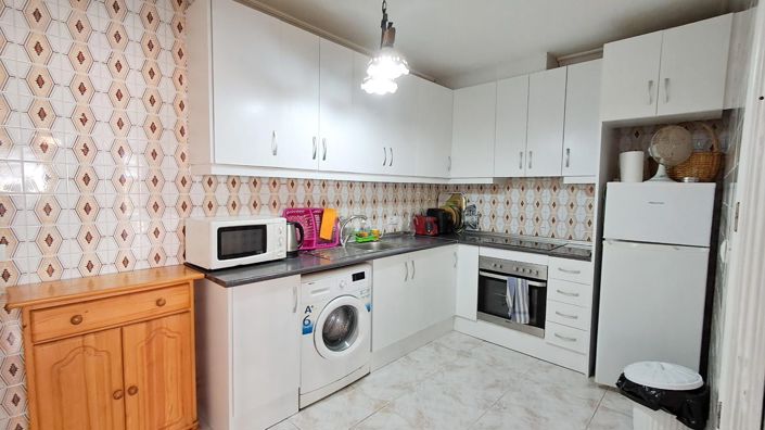 Image No.17-5 Bed House for sale