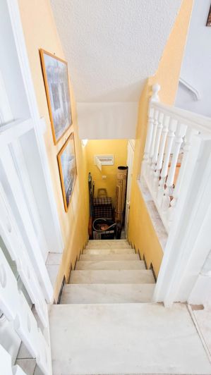 Image No.18-5 Bed House for sale