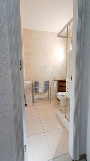 Image No.22-5 Bed House for sale