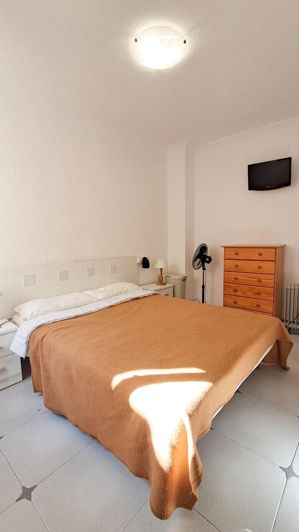 Image No.26-5 Bed House for sale