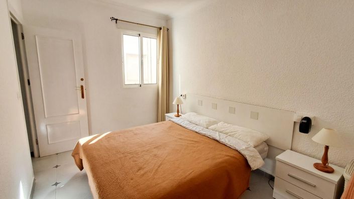 Image No.27-5 Bed House for sale