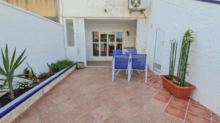 Image No.3-5 Bed House for sale