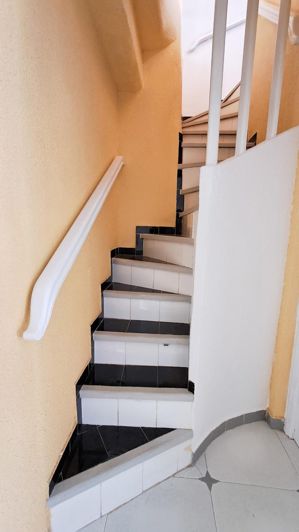 Image No.32-5 Bed House for sale