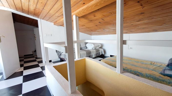 Image No.33-5 Bed House for sale