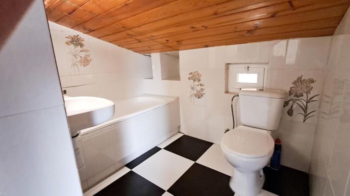 Image No.35-5 Bed House for sale