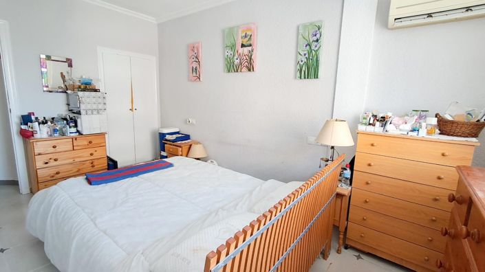 Image No.41-5 Bed House for sale