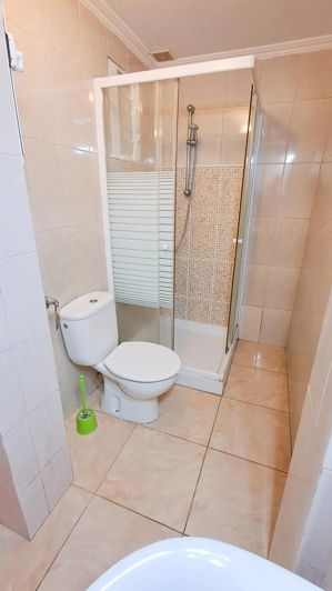 Image No.6-5 Bed House for sale