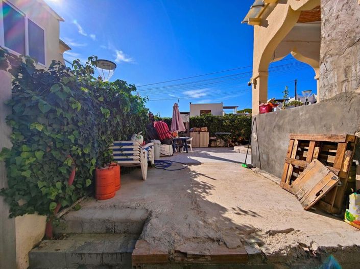 Image No.8-4 Bed House for sale