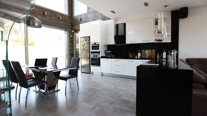 Image No.11-3 Bed Villa for sale