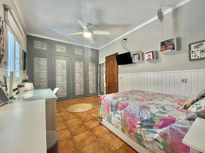 Image No.35-3 Bed Villa for sale