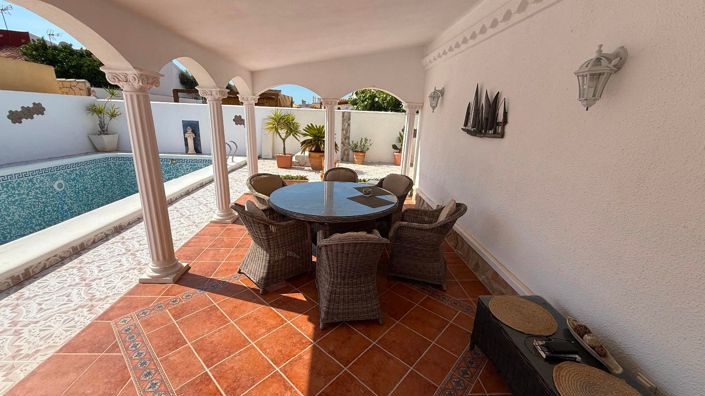 Image No.14-3 Bed Villa for sale