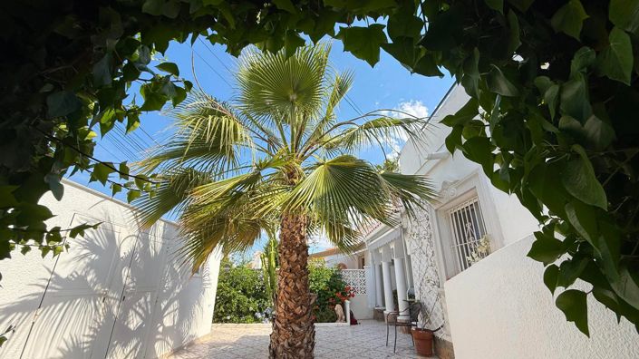 Image No.18-3 Bed Villa for sale