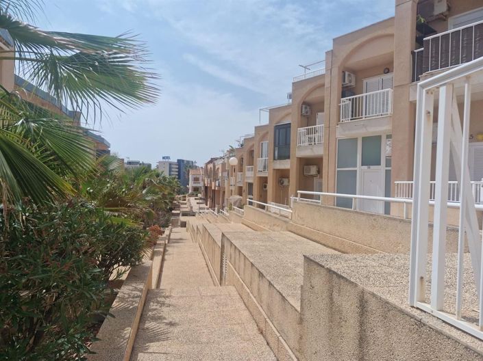 Image No.15-2 Bed House for sale