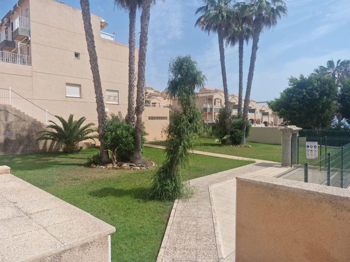 Image No.16-2 Bed House for sale