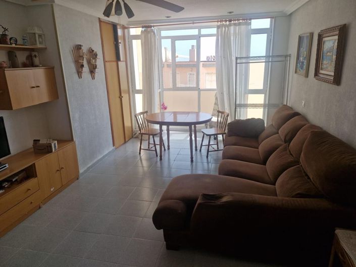 Image No.4-2 Bed House for sale