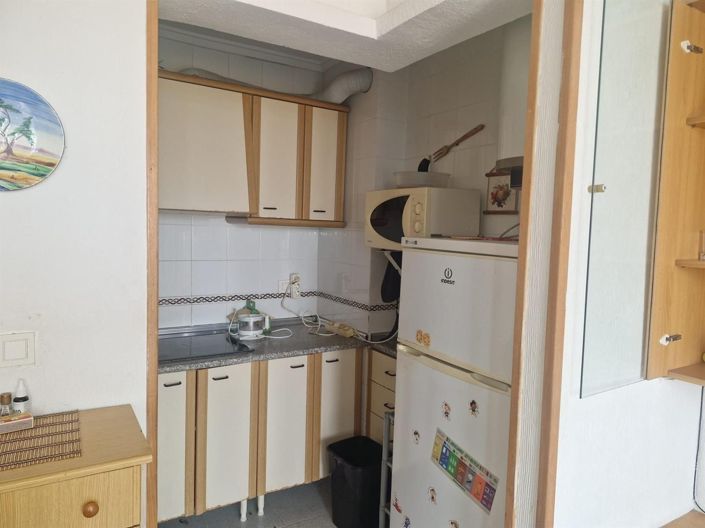 Image No.6-2 Bed House for sale